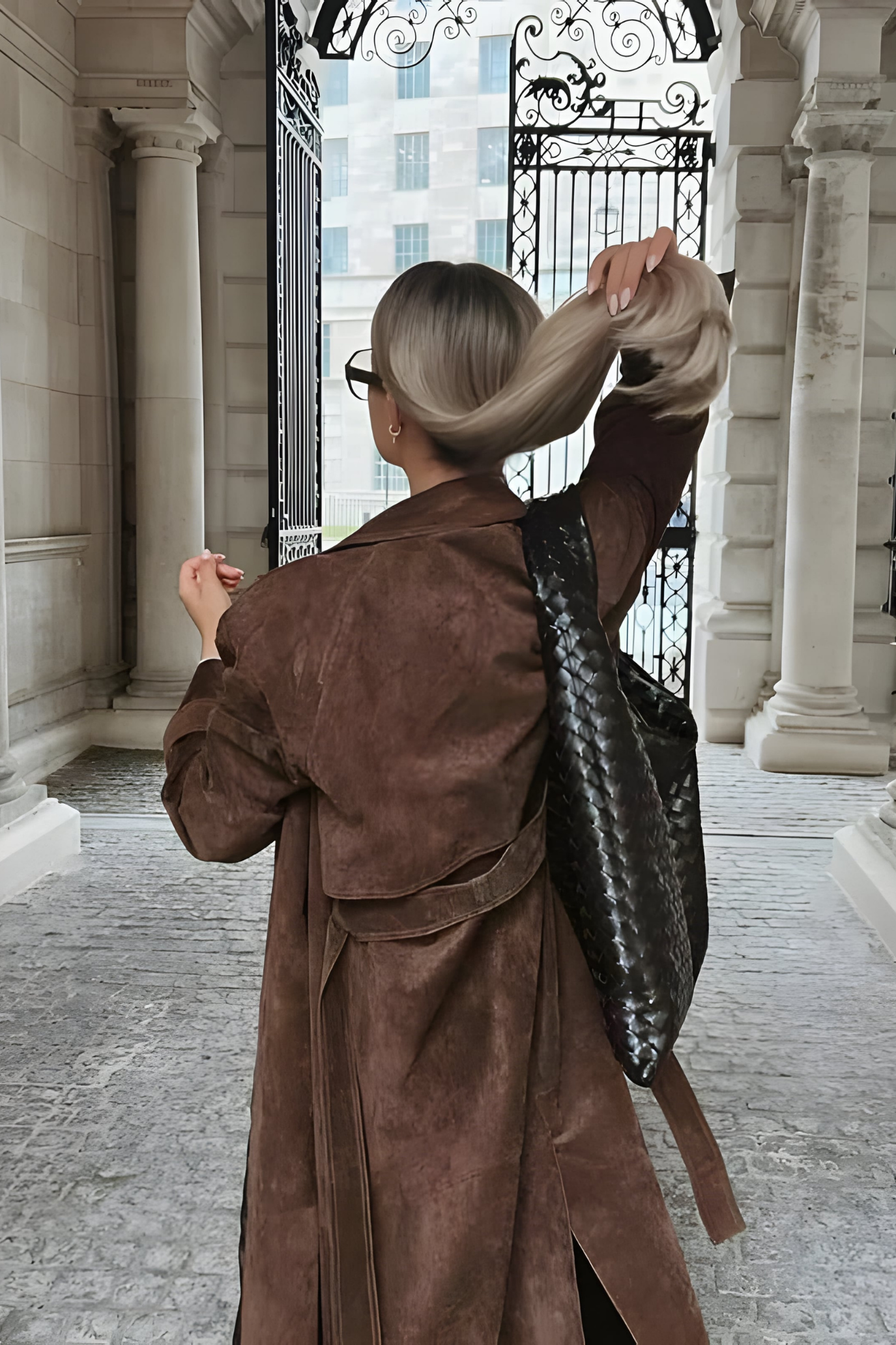 Veronica | Elegant Suede Trench Coat