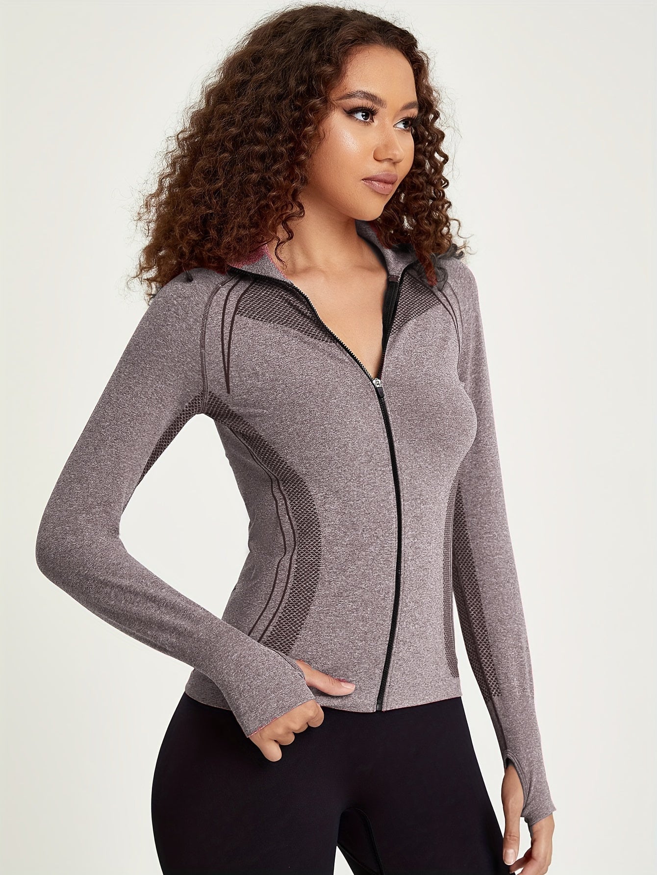 WW | Sporty Women's Jacket with Stripe Detail and Long Sleeves