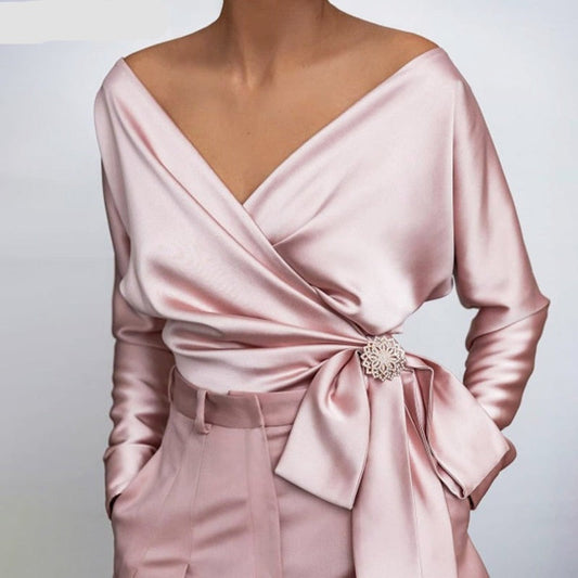 WW | An Elegant Pure Silk Blouse