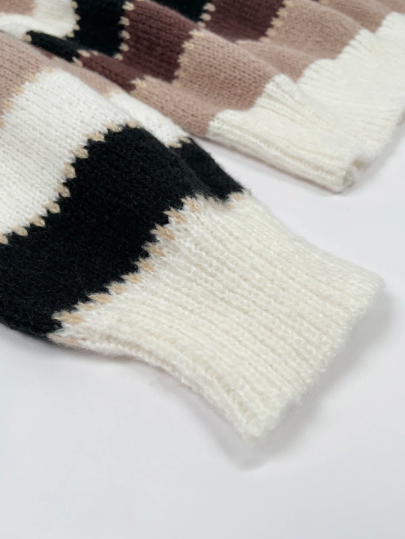 WW | Gestreifter Strickpullover