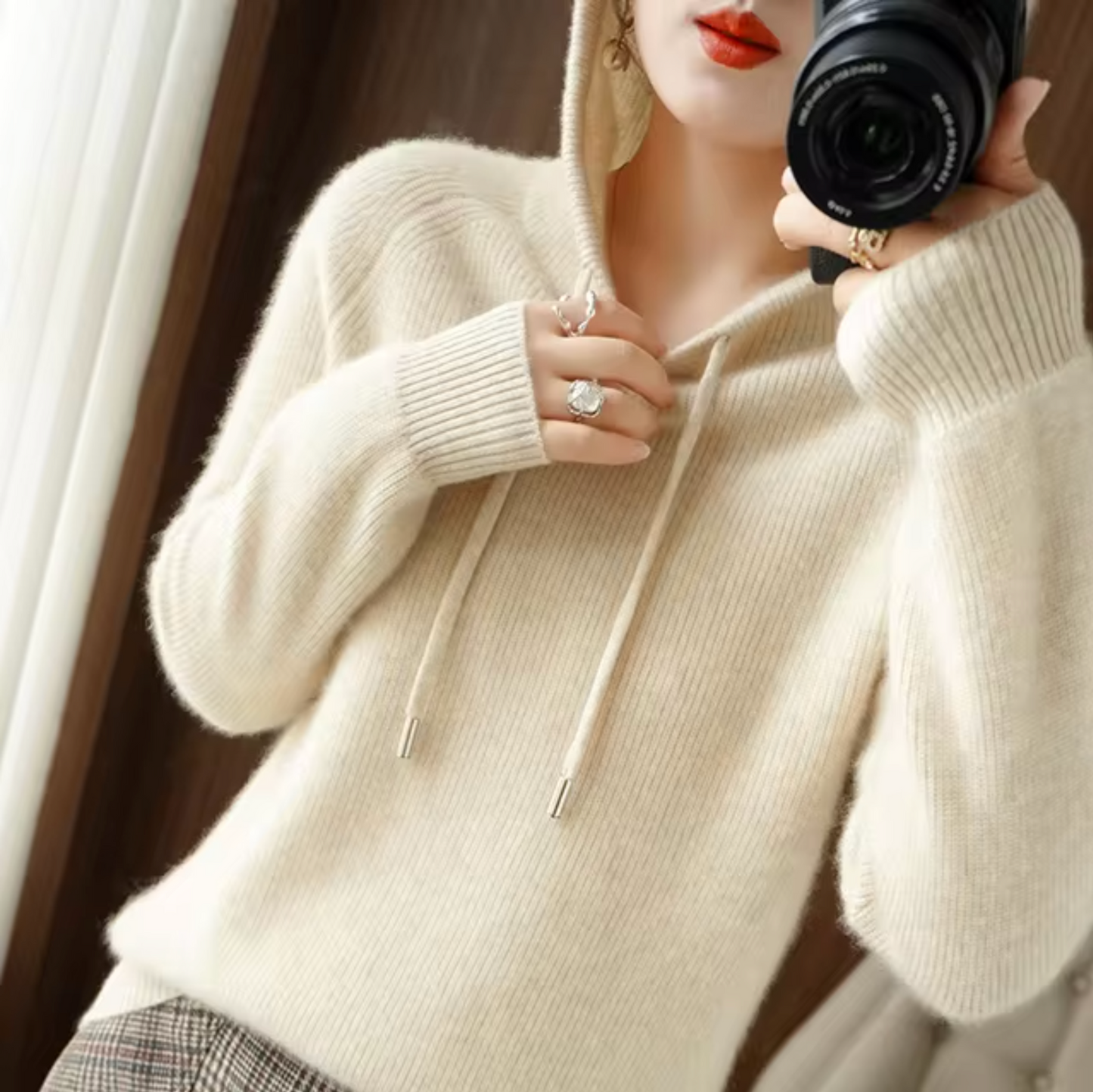 WW | Gestrickter Kapuzenpullover aus Kaschmirwolle