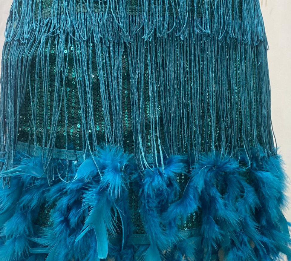 WW | Party-Ready - Kleid mit Federtasseln und Pailletten
