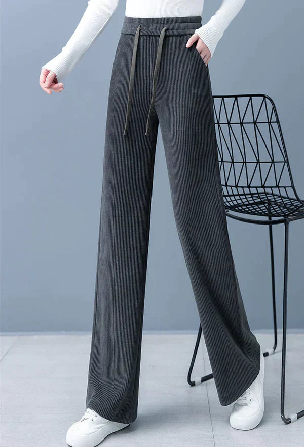 WW | Timeless women's trousers with an elegant cut
