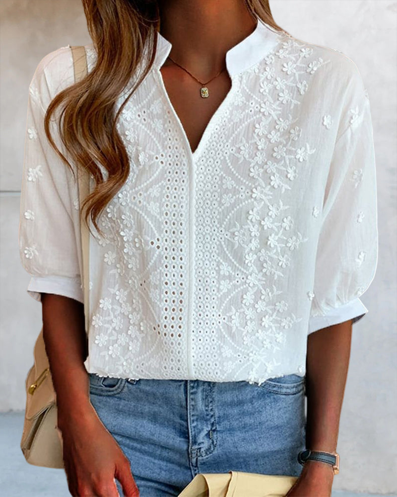 WW - White blouse with puff sleeves
