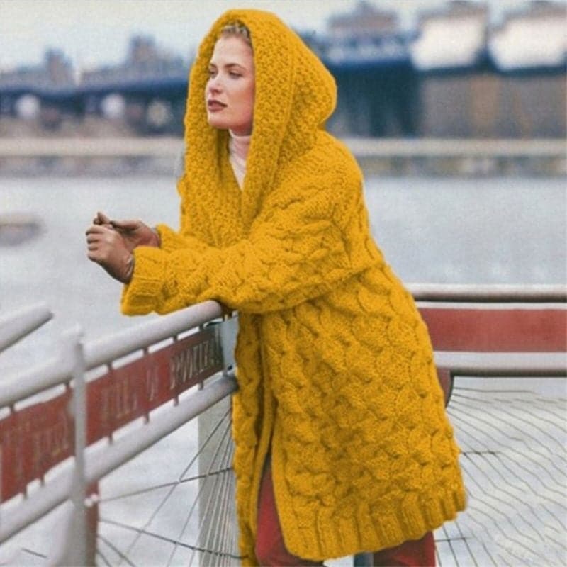 WW | Gestrickte Strickjacke - Langmodell - Kabelstrick mit Kapuze - Offene Vorderseite