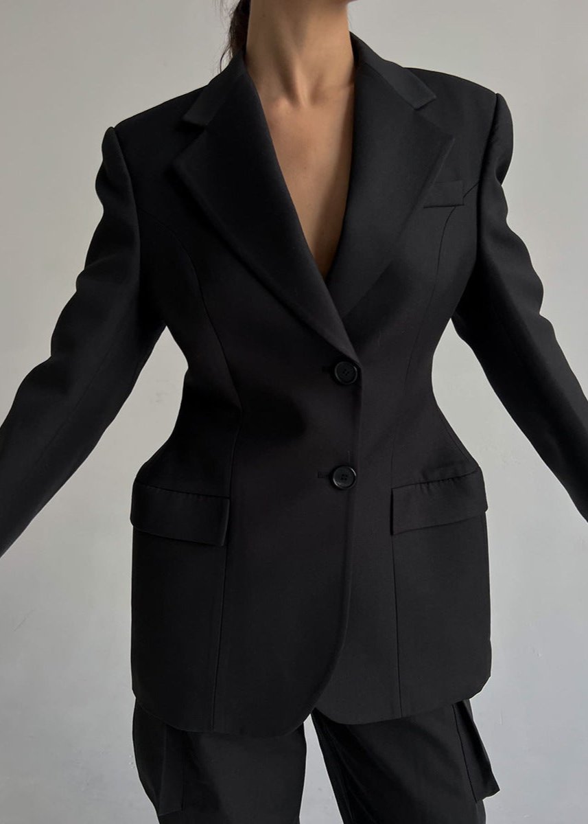 WW | Schwarze V-Ausschnitt Anzugjacke - Elegante Raffinesse