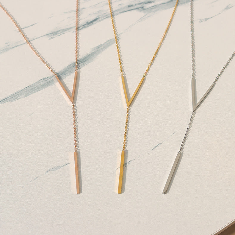 WW | V-shaped gold necklace
