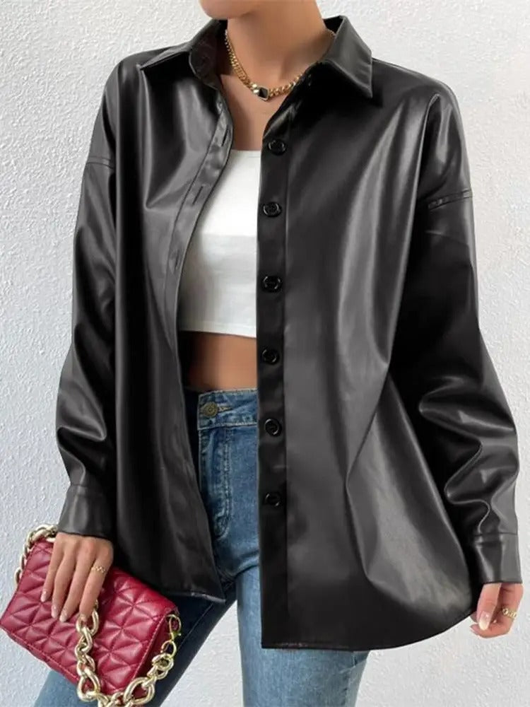 WW | Vintage leather bomber jacket with lapel collar and button closure