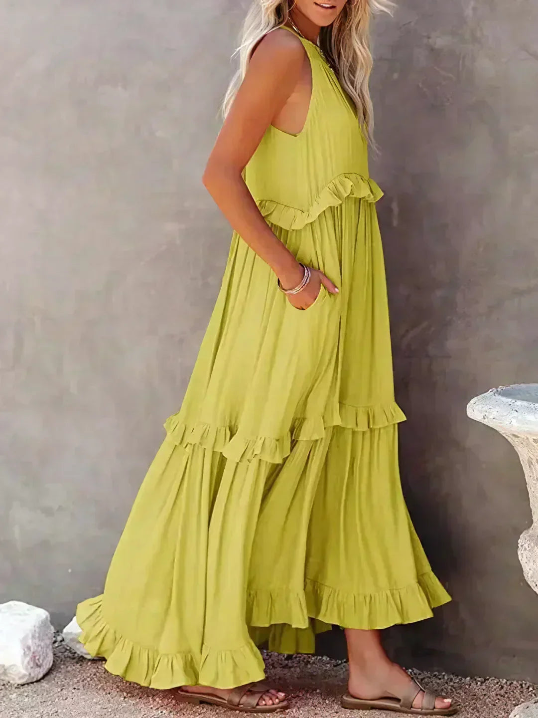 Sarah | Maxi Dress with Ruffles and Halter Neck