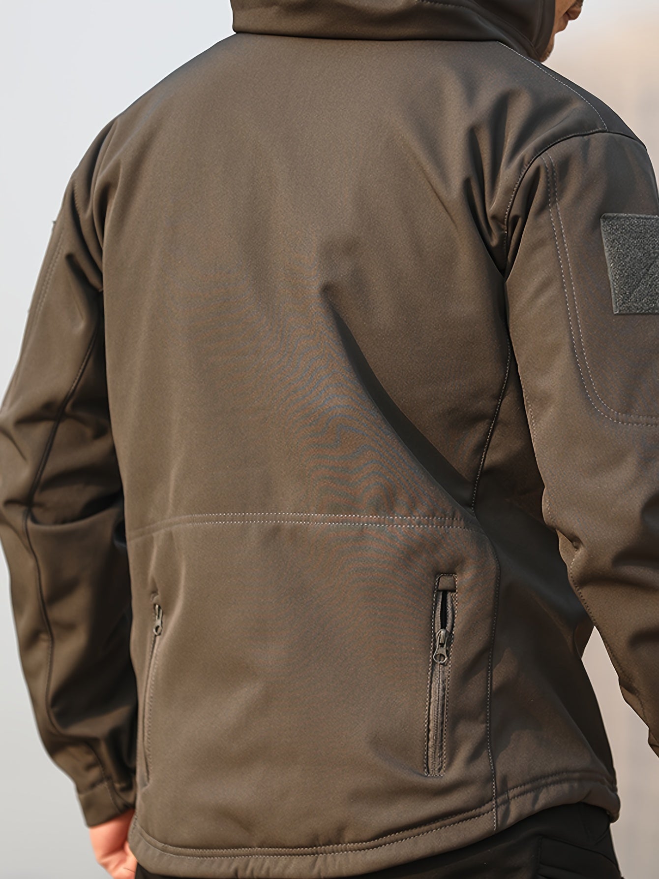 WW | Hooded Softshell Jacket for Windy Days