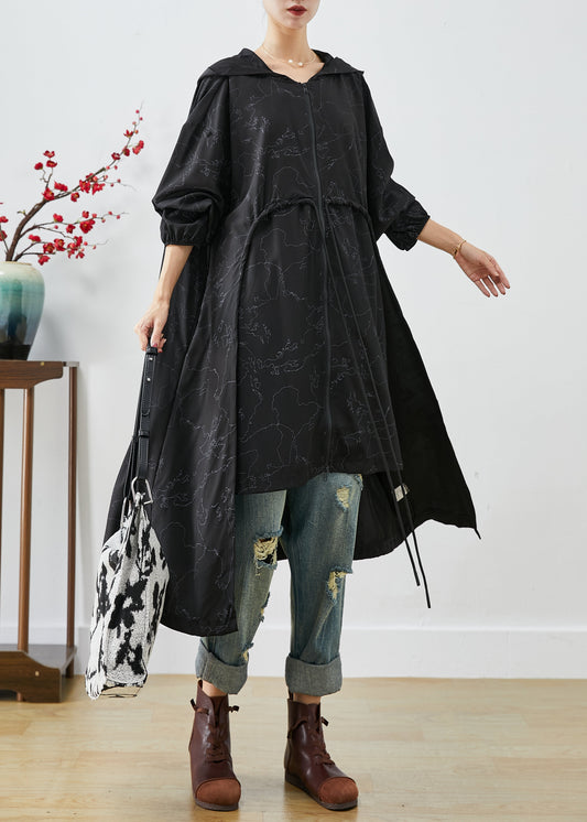 WW | Schwarze asymmetrische übergroße Print-Kapuzentrenchcoats
