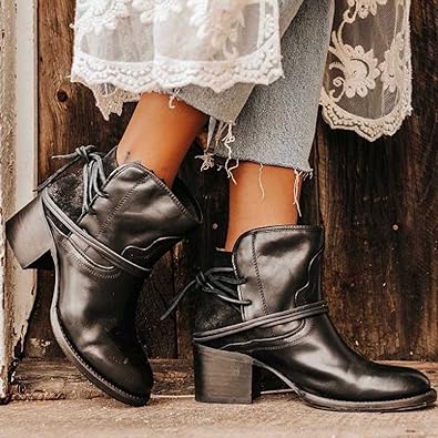 WW | Vintage Lace-Up Ankle Boots