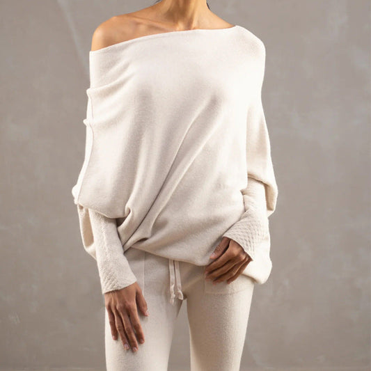 WW | Cozy oversized knit sweater with a Carmen neckline