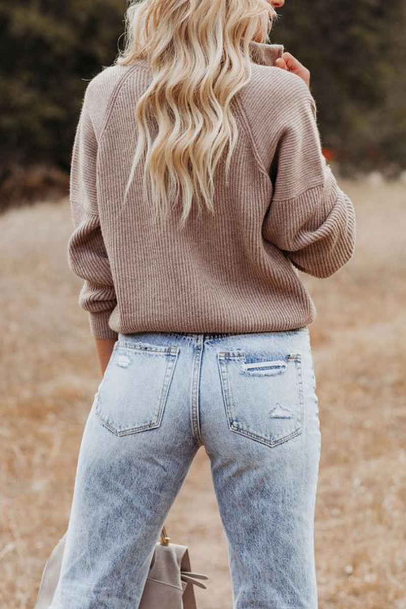 WW | Cozy, casual knit sweater with zipper and patchwork collar