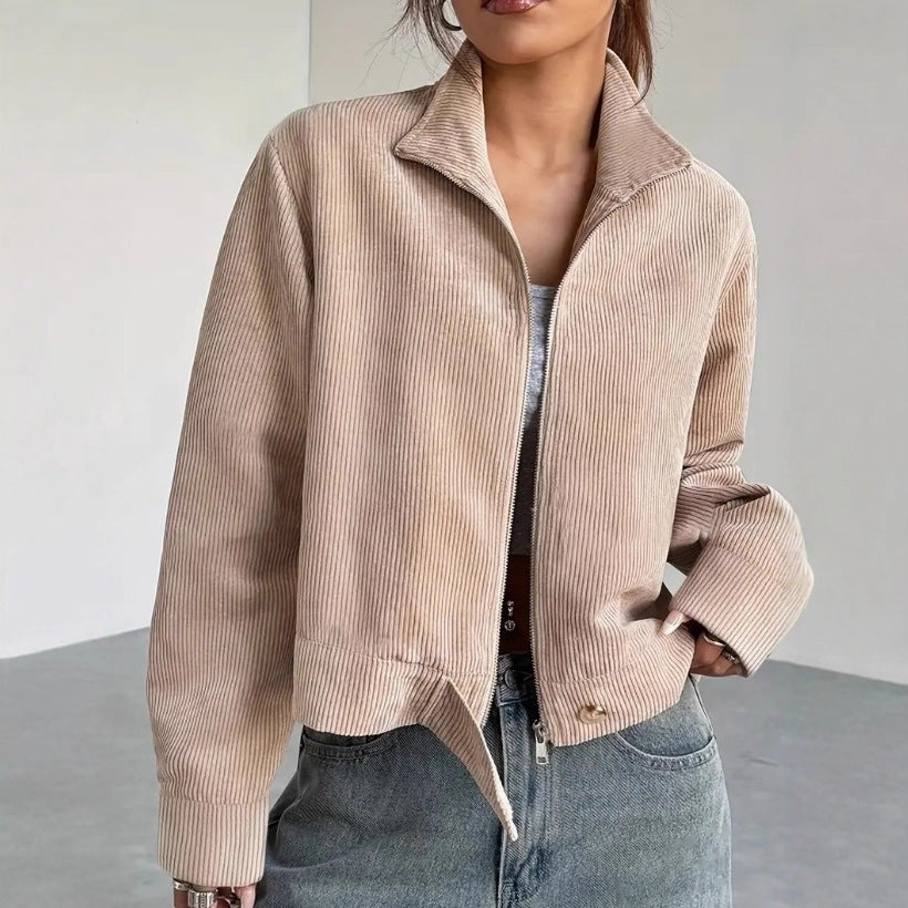 WW | Cropped corduroy jacket with a wide collar and zip closure