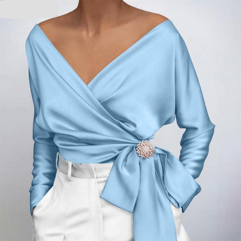 WW | An Elegant Pure Silk Blouse