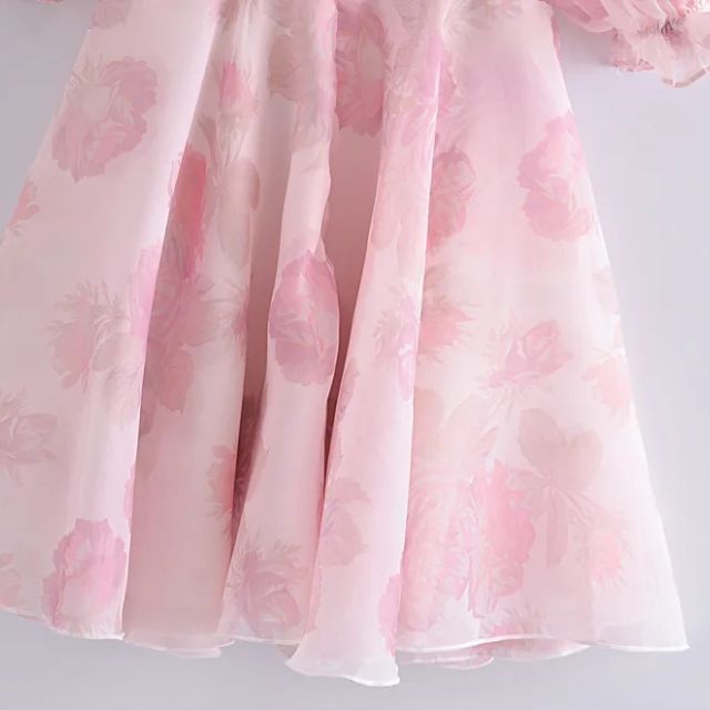 WW | Organza-Kleid mit Blumenmuster und Puffärmeln sowie Herzausschnitt