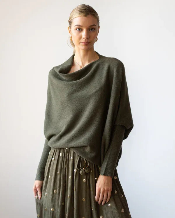 WW | Asymmetrischer Damenpullover mit eleganter Drapierung
