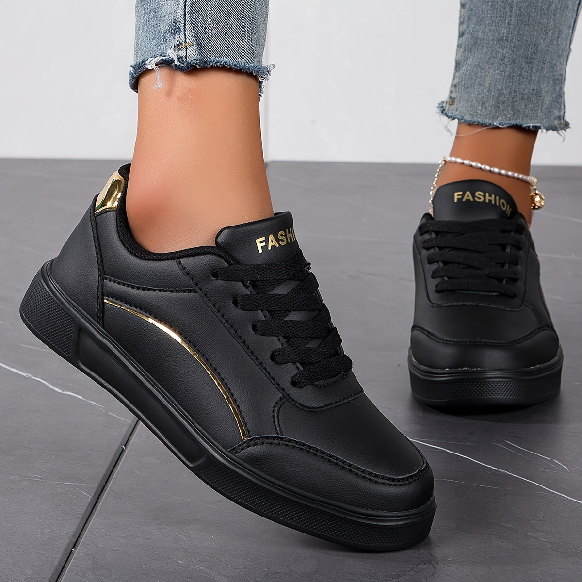 WW | Damen Sneaker in Einfarbiger Ausführung Mit Schnürsenkeln Und Weicher Sohle