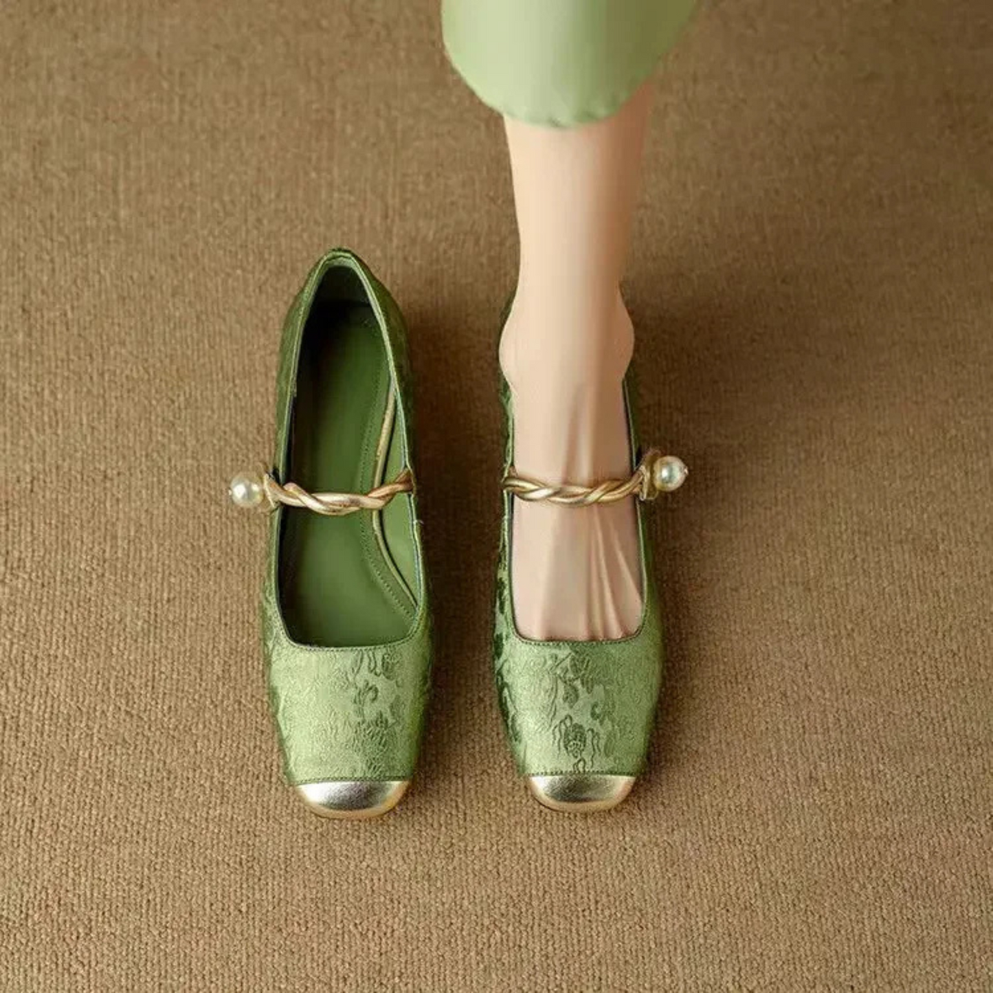 Elva Pumps with Pearl Detail - Green
