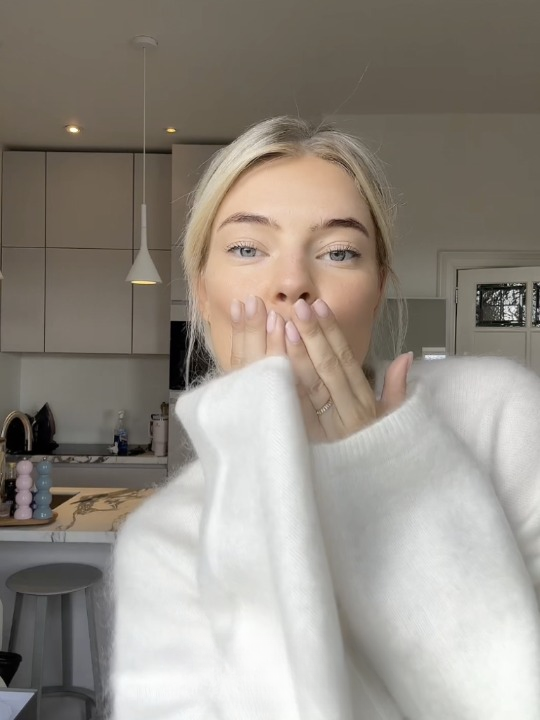 WW | Cozy soft mohair knit sweater