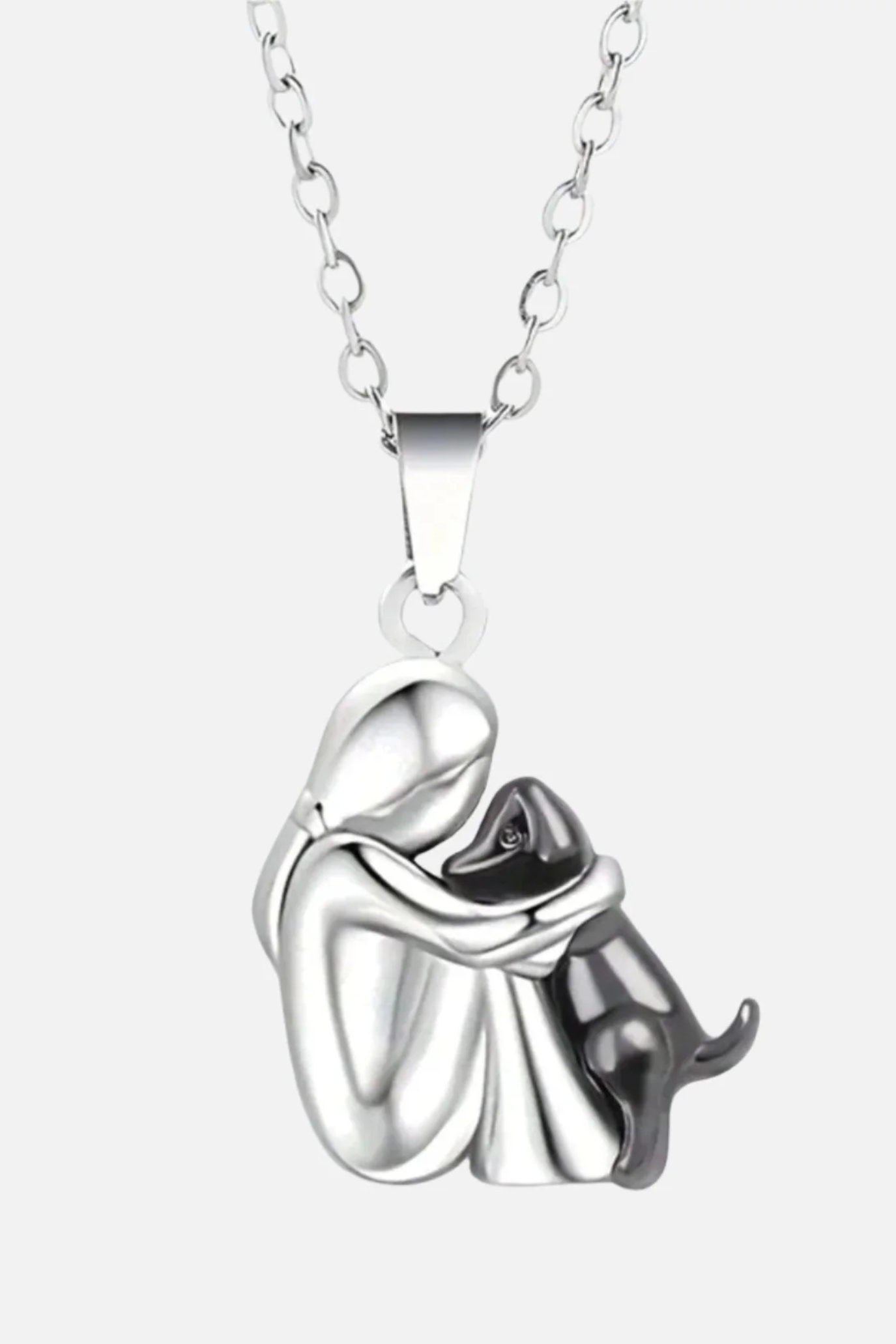 Xian | Hug Pendant Necklace