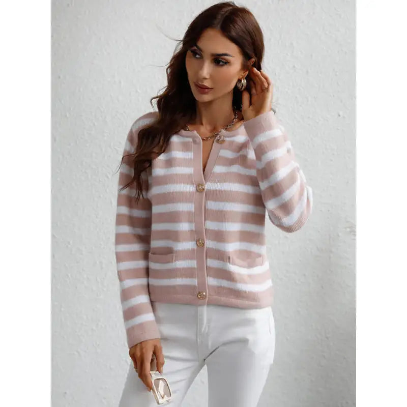 WW | Cosy chunky knit sweater with button placket and side pockets
