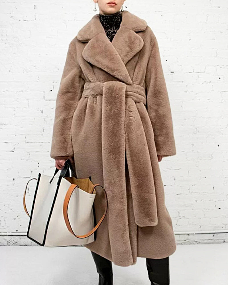 WW | Women's Faux Fur Coat Luxurious Warmth for the Cold Season