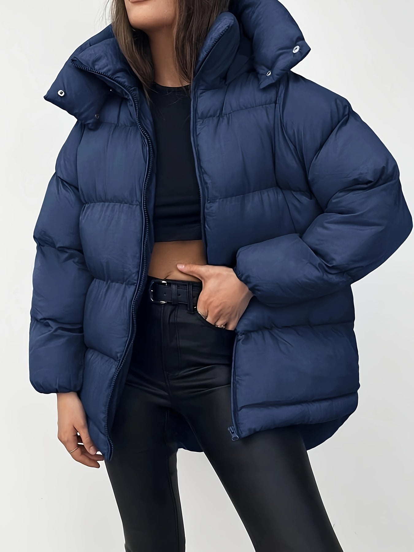 WW | Short Hooded Puffer Jacket with High Collar and Quilted Design