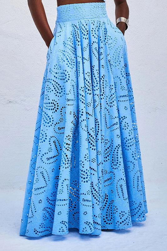 Two-piece embroidered set with long high-waisted skirt with pockets