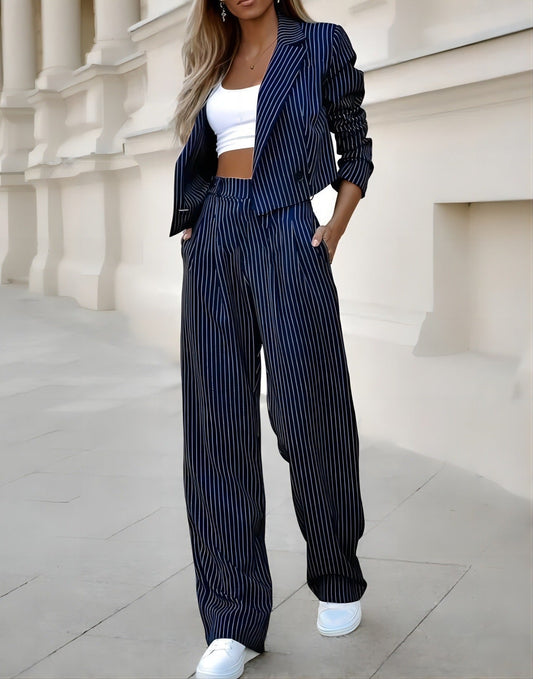 WW | Teil Blazer und Hose - gestreifter Cropped Blazer und weite Hose mit hoher Taille