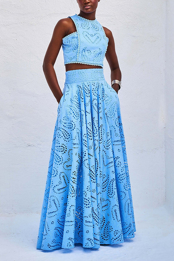 Two-piece embroidered set with long high-waisted skirt with pockets