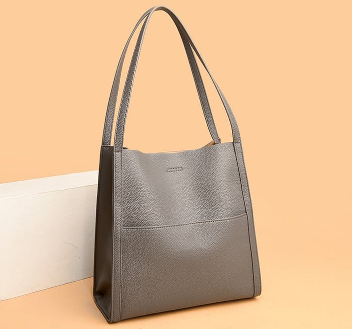 WW | Shoulder Bag Elegant And Structured Design Spacious And Versatile Crossbody Bag