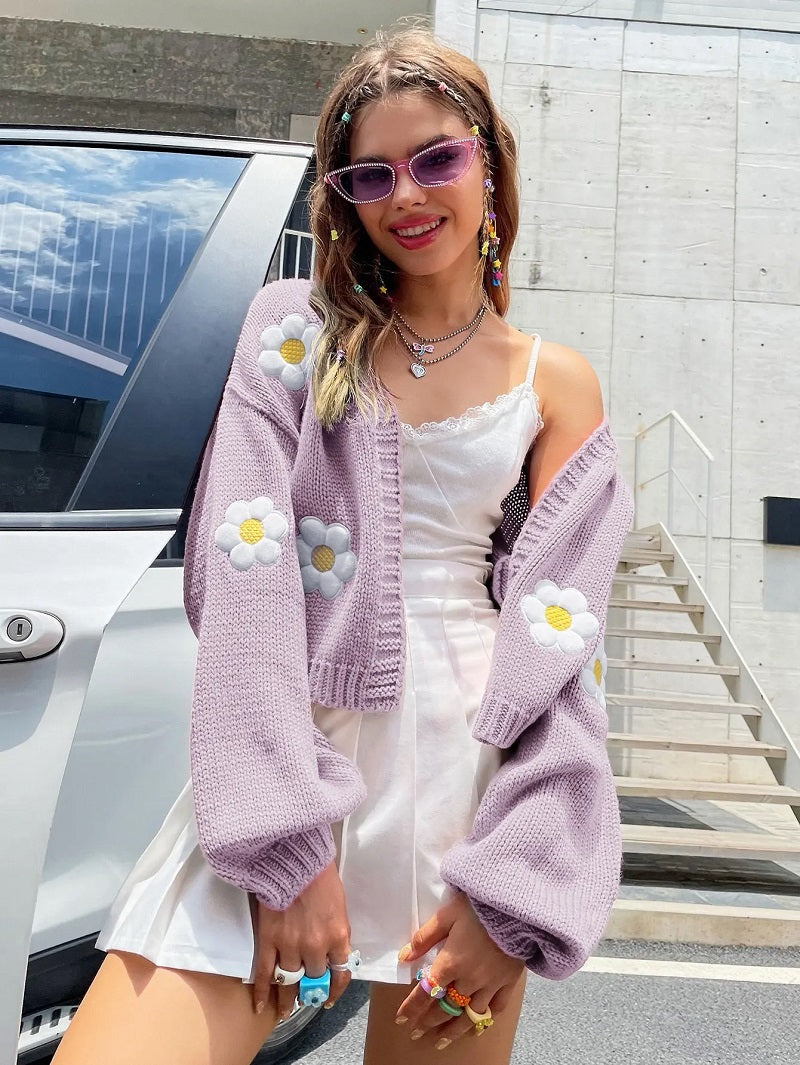 WW | Kurzjacke mit bestickten Gänseblümchen