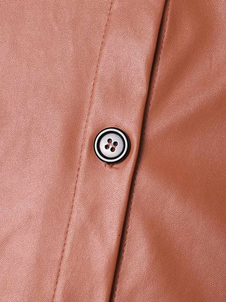 WW | Vintage leather bomber jacket with lapel collar and button closure