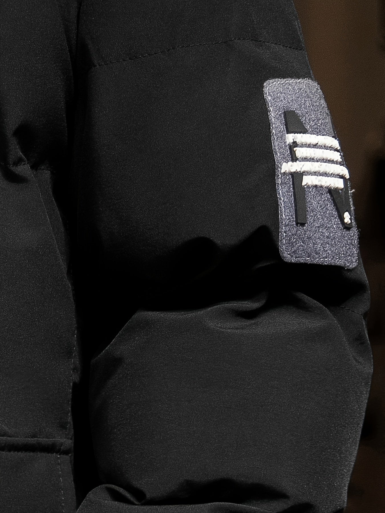 WW | Camouflage Hooded Winter Jacket for Men - Perfect for Outdoor Activities