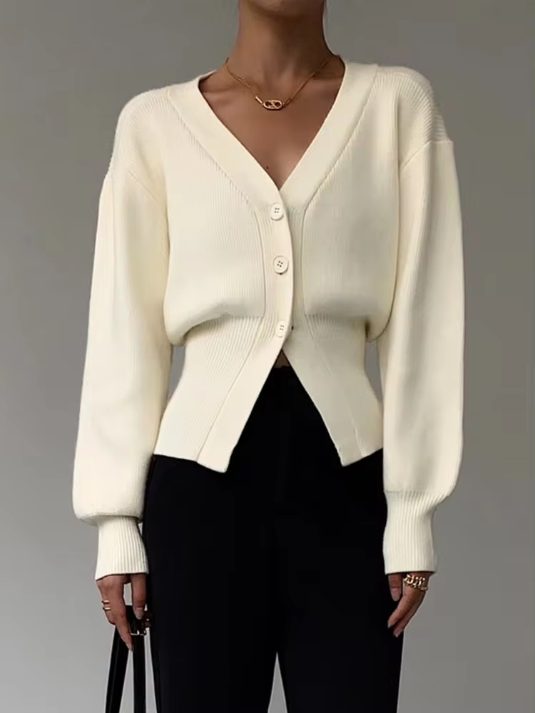 WW | Cozy knitted cardigan with V-neck and button placket