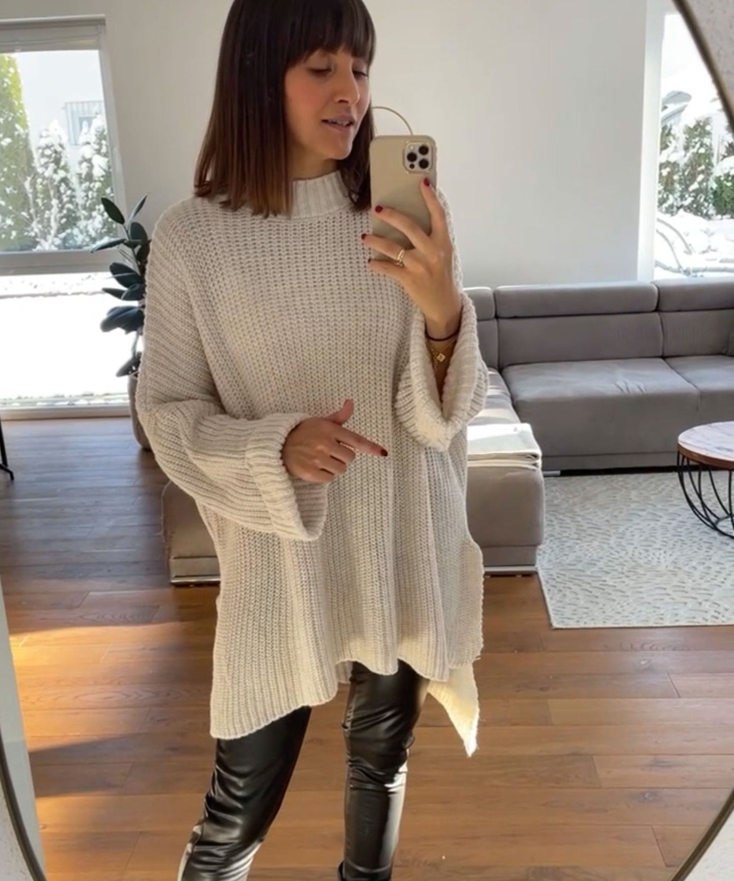 WW | Cozy oversized knit sweater in soft beige