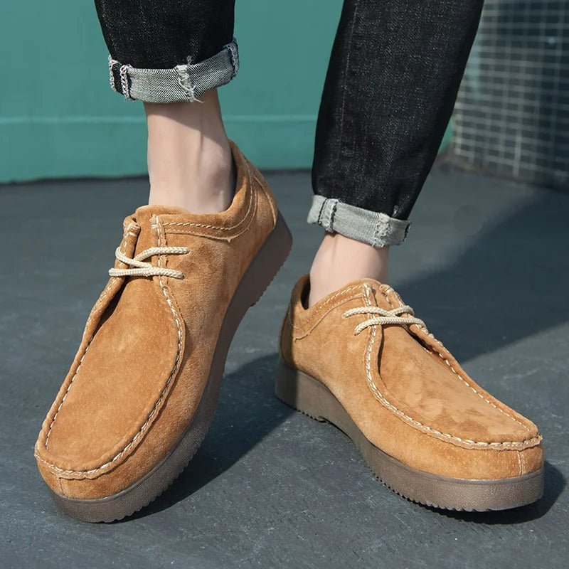WW | Suede Shoes Sturdy rubber sole Comfortable lacing Casual look