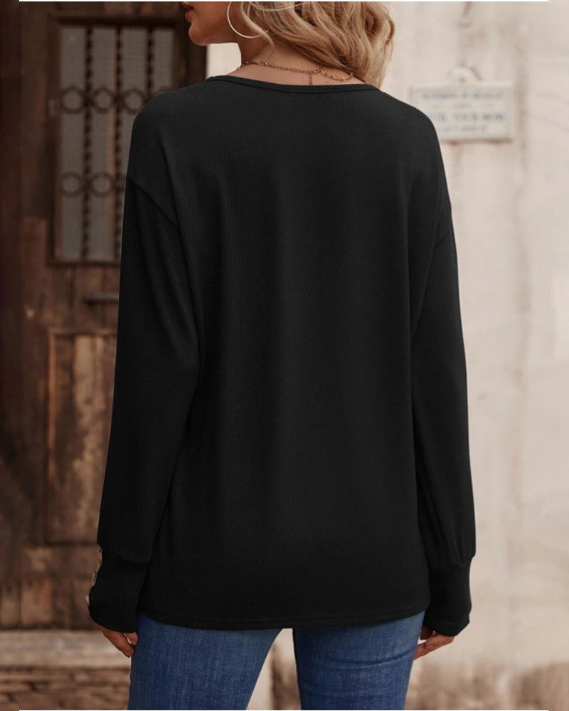 WW | V-Neck Top with Buttons and Long Sleeves