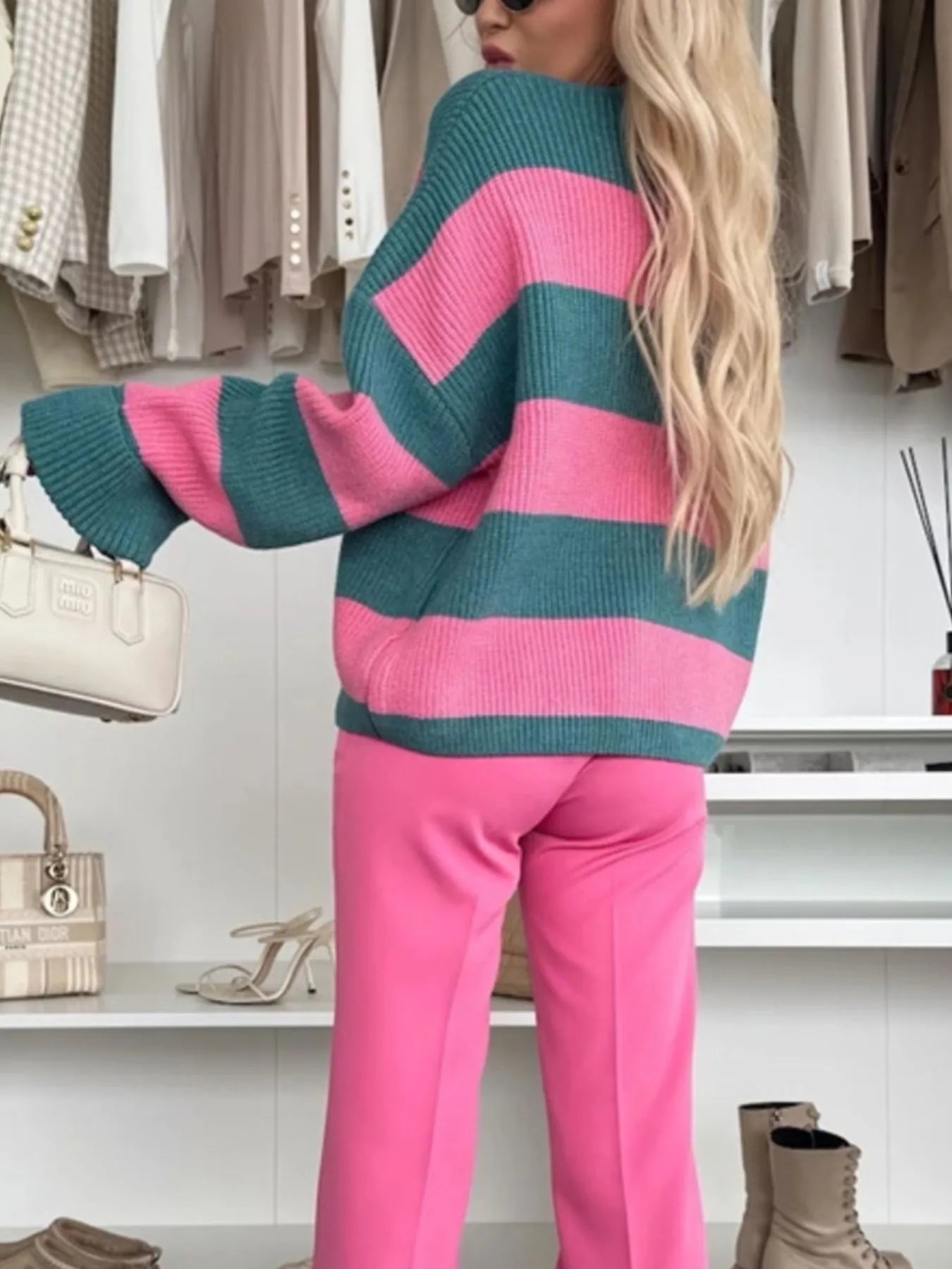 WW | Cozy, casual striped cardigan with a V-neck