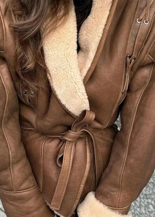 WW | Wildleder Wickeljacke mit Fellbesatz