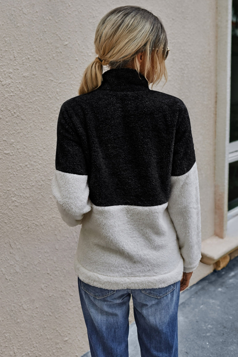 WW | Eleganter Crop-Top mit Reißverschlusstasche