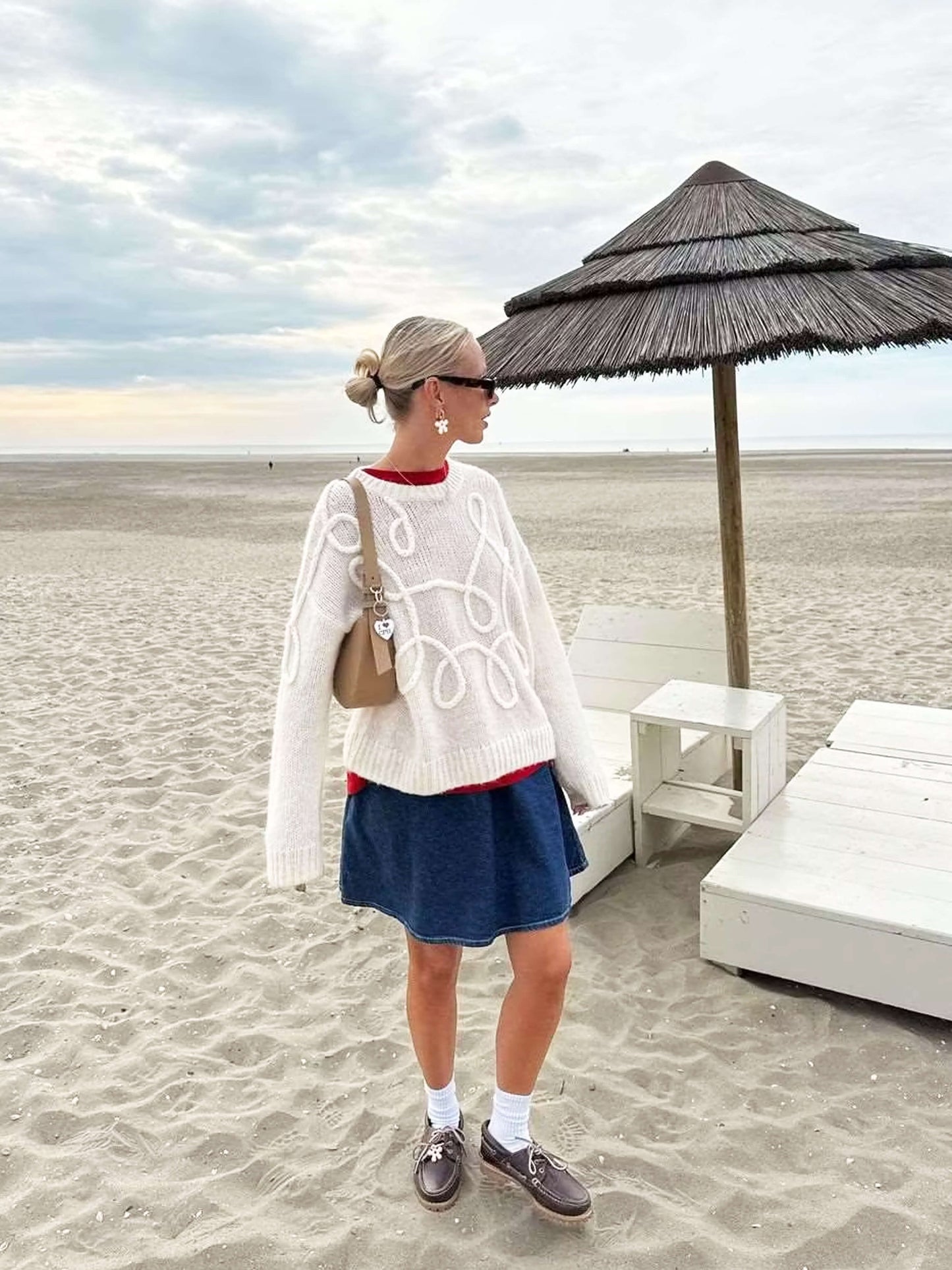WW | Cozy oversized sweater with elegant embroidered details