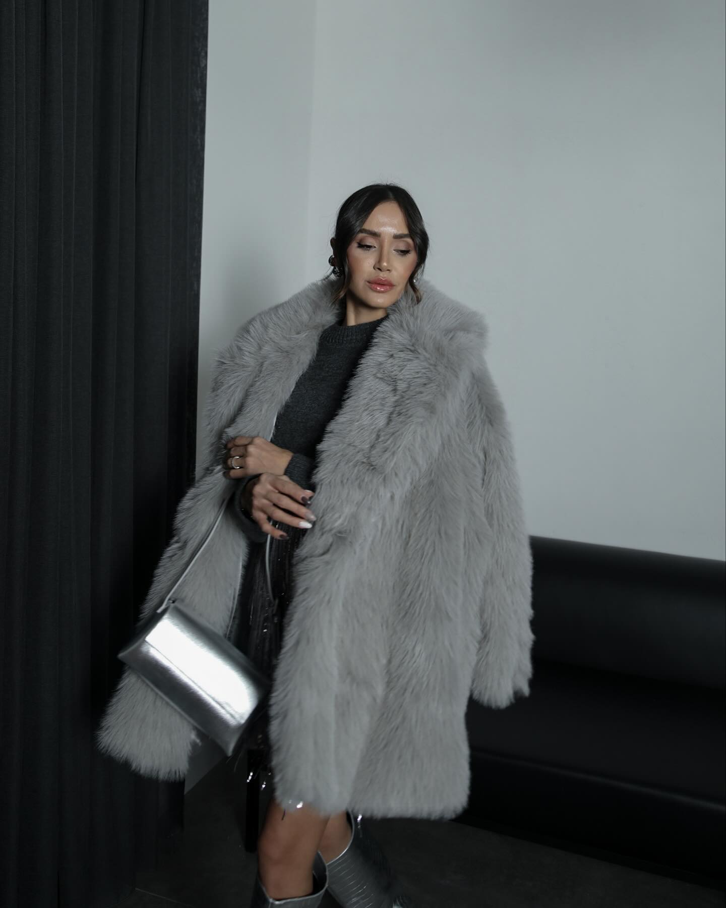 WW | Coat with Rolled Collar for an Elegant Look