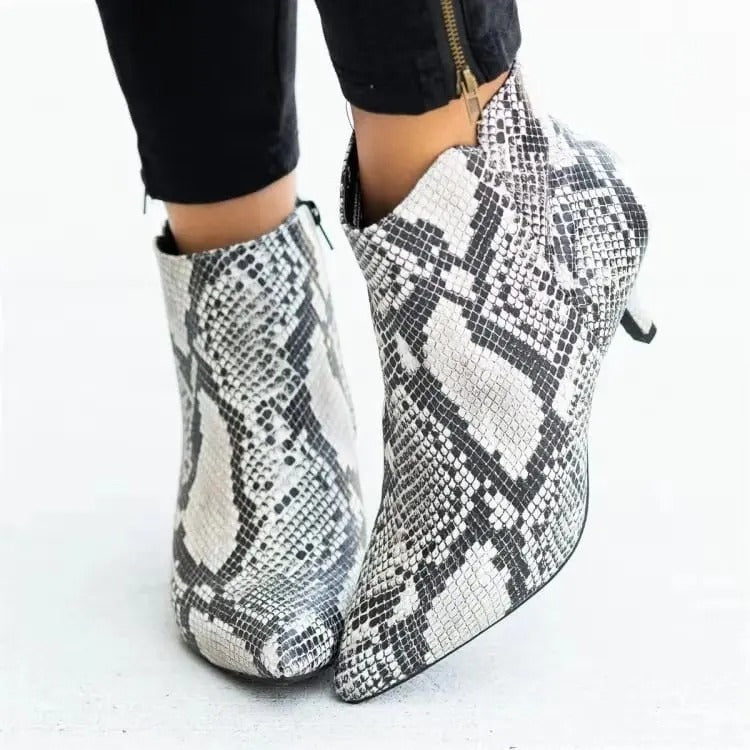 WW | Women's Heeled Ankle Boots