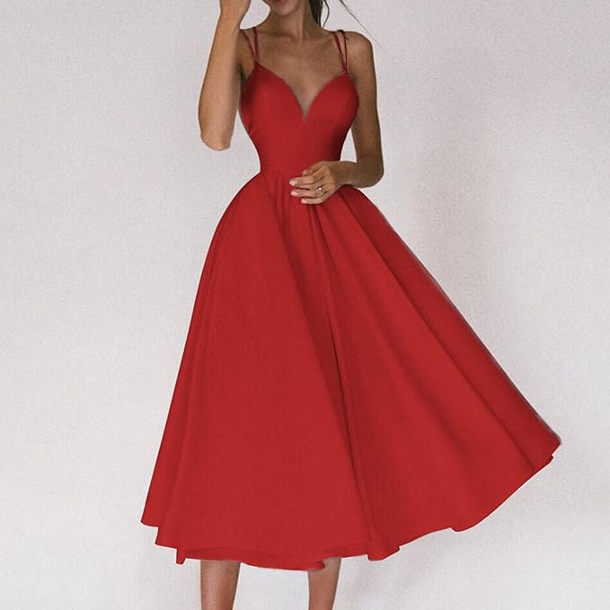 WW | Ein Leichtes Kleid mit Zarten Spaghettiträgern