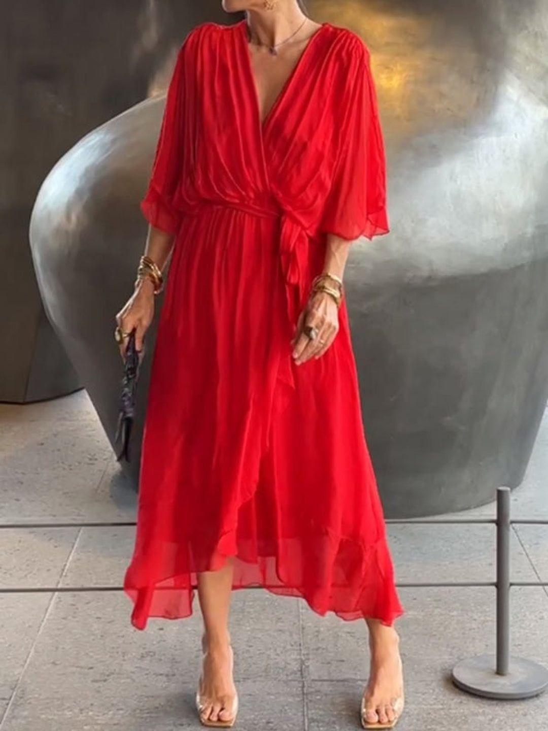 Taylor – Stilvolles und elegantes Chiffonkleid mit V-Ausschnitt