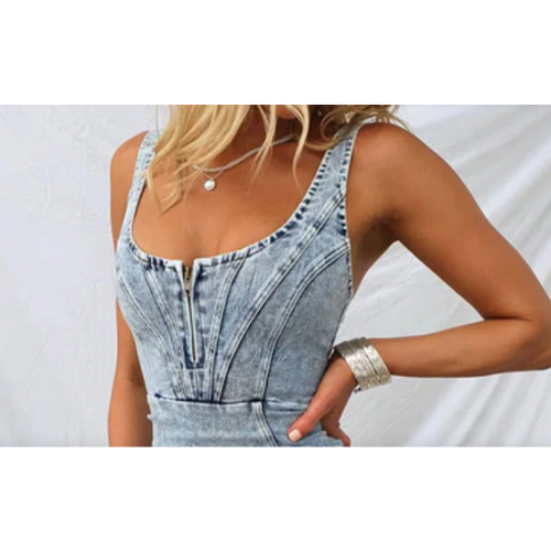 WW | Denim Kleid mit Enganliegender Passform Die Ein Elegantes Aussehen Sicherstellt