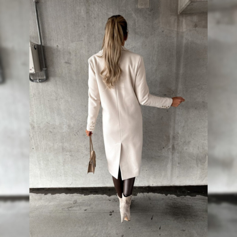WW | Women's Long Wool Blend Coat - Double-Breasted - Tailored - With Lapel Collar